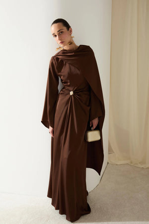 İsalle Bel Pileli Broşlu Tesettür Elbise - FioraofDress - tesettur - abiye - Kahve - 36 - hijab - evening - dress