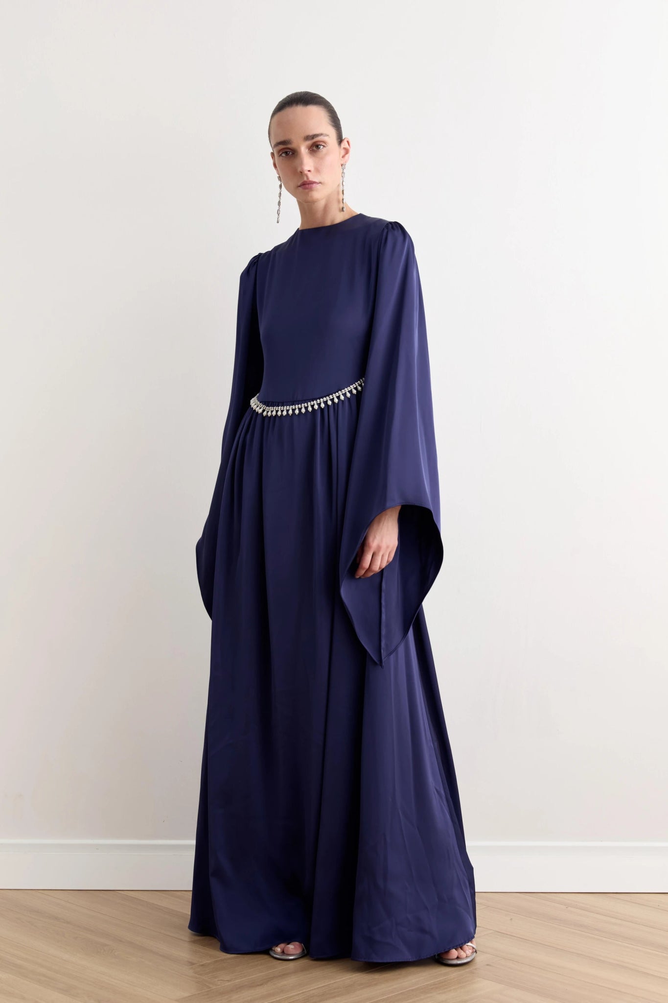 Cavin Bel Büzgülü Zincirli Saten Tesettür Abiye - FioraofDress - tesettur - abiye - LACİVERT - 36 - hijab - evening - dress